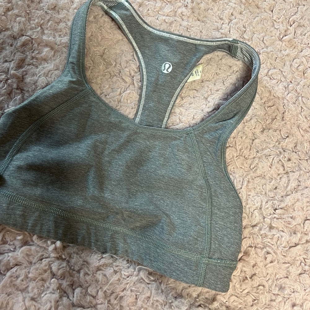 lululemon sports bra size 2